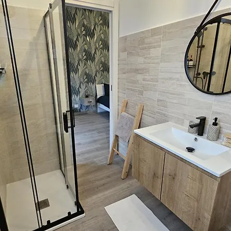 Wanderlust Rooms Bologna Fiera, Free Street Parking Bed & Breakfast 3*
