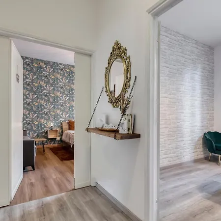 Wanderlust Fiera, Free Parking