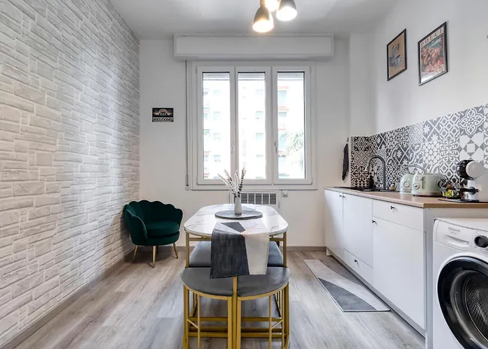 Wanderlust Fiera, Free Parking Μπολόνια