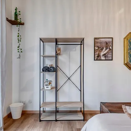 Wanderlust Rooms Bologna Fiera, Free Street Parking Bed & Breakfast